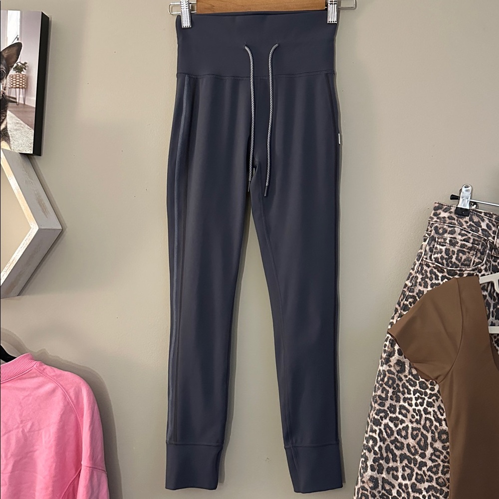 Vuori Dark Gray Women's Leggings